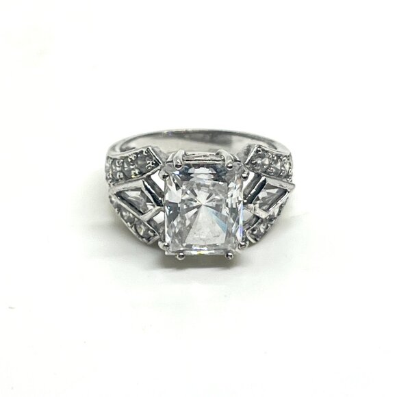 ROSS SIMONS 925 STERLING SILVER RADIANT CUT CUBIC ZIRCONIA COCKTAIL RING SZ 7.25 - Picture 1 of 16